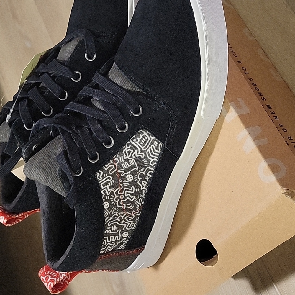Toms Valdez Mid Top Keith Haring Chalkboard Sneakers